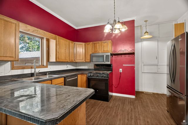 306 3rd Street, Wakefield, KS 67487