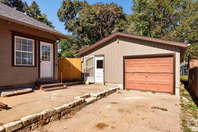 306 3rd Street, Wakefield, KS 67487