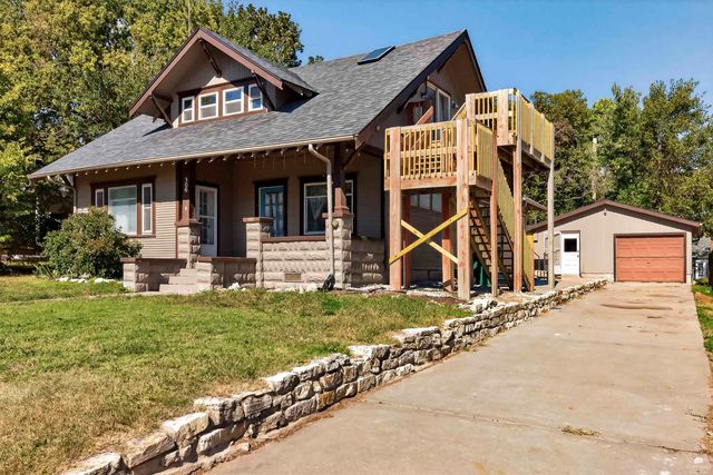 306 3rd Street, Wakefield, KS 67487