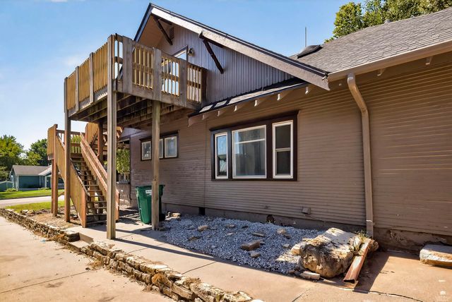 306 3rd Street, Wakefield, KS 67487