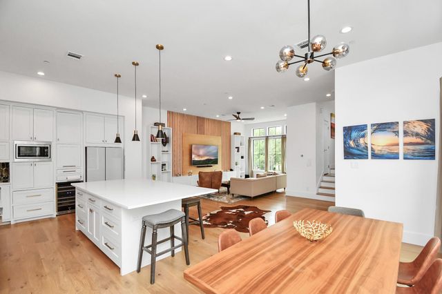 2303 Yupon Street, Houston, TX 77006