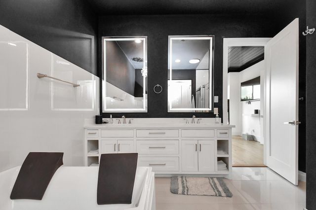 2303 Yupon Street, Houston, TX 77006