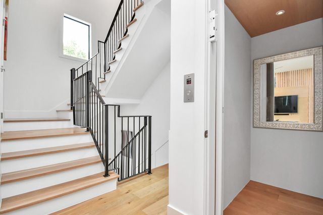 2303 Yupon Street, Houston, TX 77006