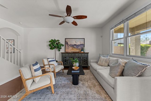 2214 E FRAKTUR Road, Phoenix, AZ 85040