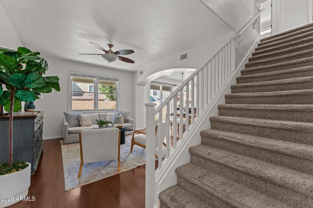 2214 E FRAKTUR Road, Phoenix, AZ 85040