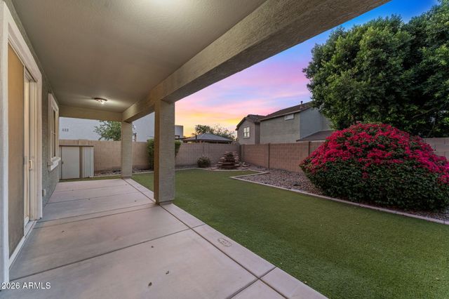2214 E FRAKTUR Road, Phoenix, AZ 85040