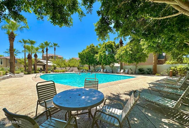 2214 E FRAKTUR Road, Phoenix, AZ 85040