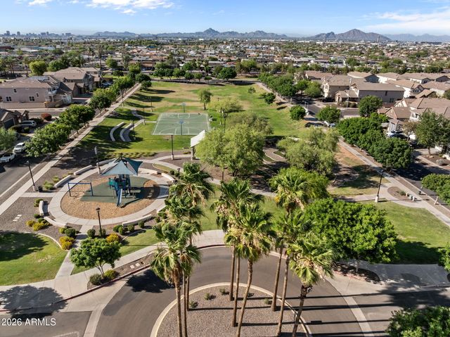 2214 E FRAKTUR Road, Phoenix, AZ 85040