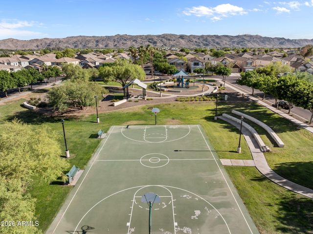 2214 E FRAKTUR Road, Phoenix, AZ 85040