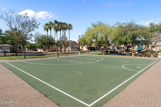 2214 E FRAKTUR Road, Phoenix, AZ 85040