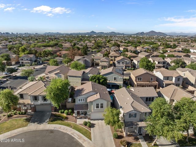 2214 E FRAKTUR Road, Phoenix, AZ 85040