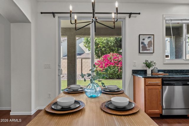 2214 E FRAKTUR Road, Phoenix, AZ 85040