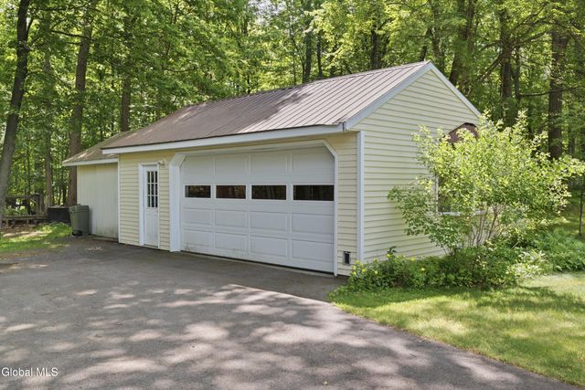 29 Stony Brook Drive, Rexford, NY 12148