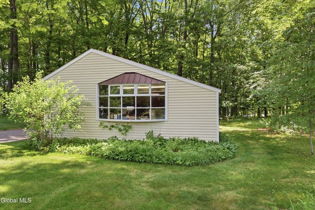 29 Stony Brook Drive, Rexford, NY 12148