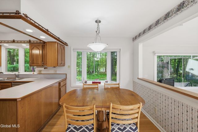 29 Stony Brook Drive, Rexford, NY 12148