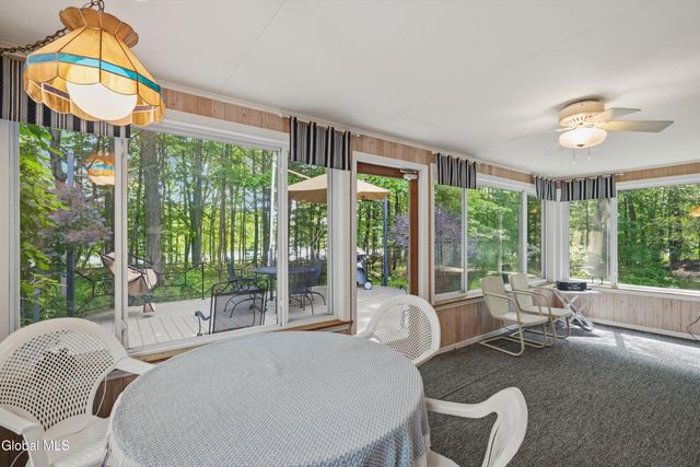 29 Stony Brook Drive, Rexford, NY 12148