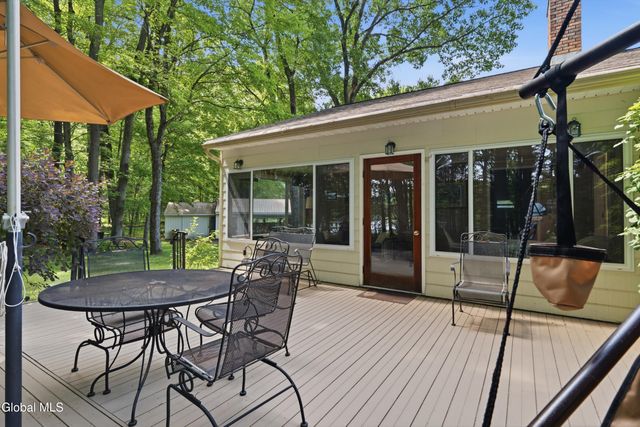 29 Stony Brook Drive, Rexford, NY 12148