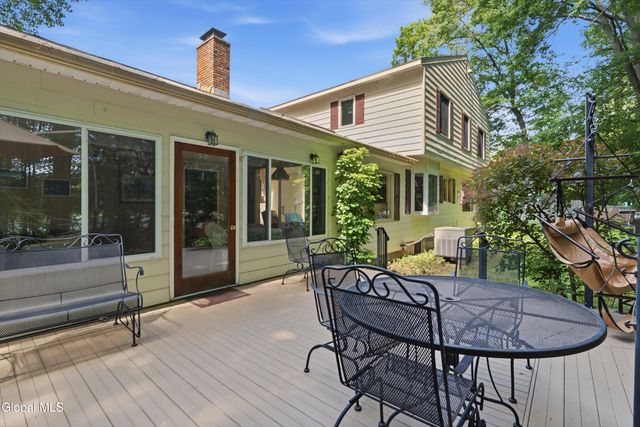 29 Stony Brook Drive, Rexford, NY 12148
