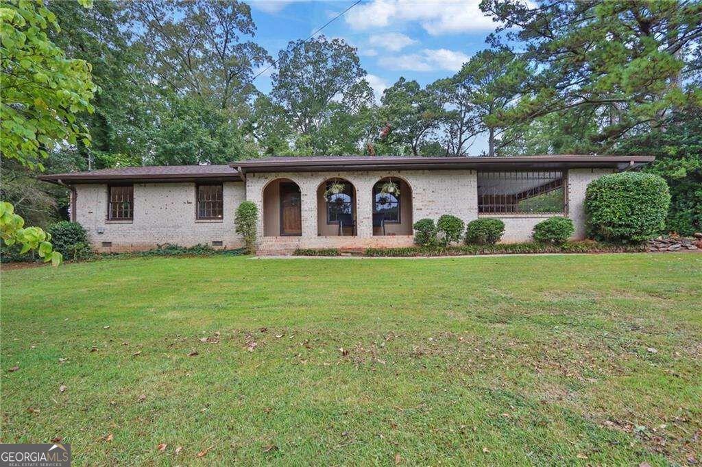 4847 Shadowwood Court SW, Lilburn, GA 30047 — exterior