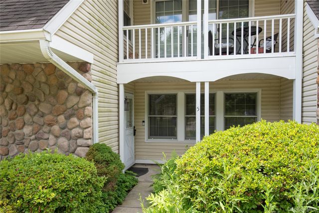 5 Spruce Ridge Drive, Fishkill, NY 12524