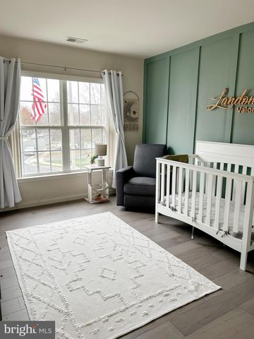 9353 COUGAR CT, Manassas Park, VA 20111