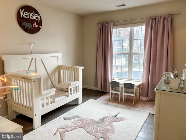 9353 COUGAR CT, Manassas Park, VA 20111