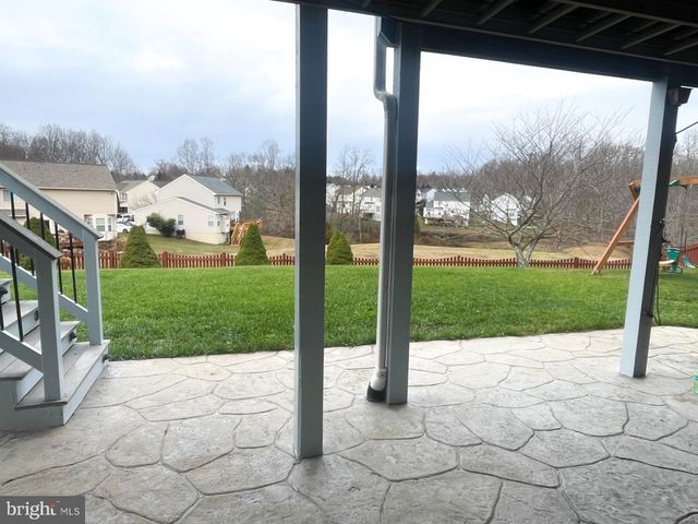 9353 COUGAR CT, Manassas Park, VA 20111