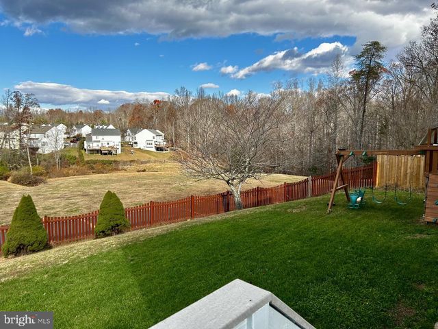 9353 COUGAR CT, Manassas Park, VA 20111