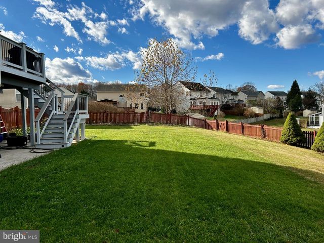 9353 COUGAR CT, Manassas Park, VA 20111