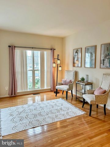 9353 COUGAR CT, Manassas Park, VA 20111