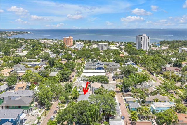 348 11TH AVENUE NE, St Petersburg, FL 33701