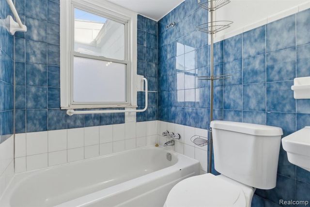 6765 Lozier Avenue, Warren, MI 48091