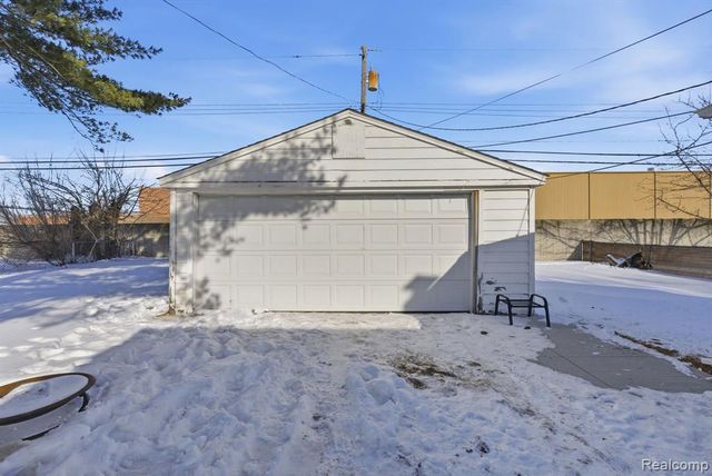 6765 Lozier Avenue, Warren, MI 48091