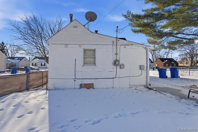 6765 Lozier Avenue, Warren, MI 48091