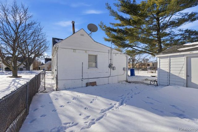 6765 Lozier Avenue, Warren, MI 48091