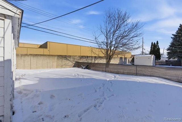 6765 Lozier Avenue, Warren, MI 48091