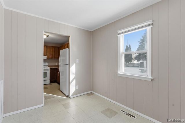 6765 Lozier Avenue, Warren, MI 48091