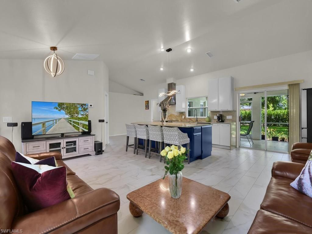 206 SE 28th TER, CAPE CORAL, FL 33904 — photo 2