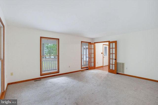 17 S SHORE DR, Lincoln, DE 19960