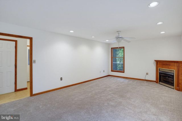 17 S SHORE DR, Lincoln, DE 19960