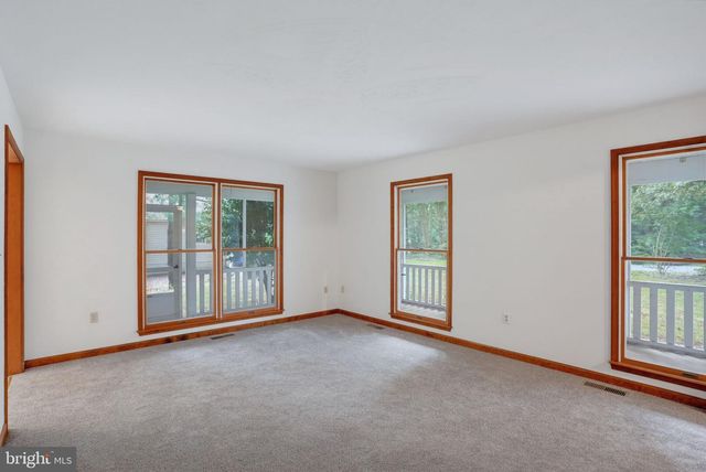 17 S SHORE DR, Lincoln, DE 19960