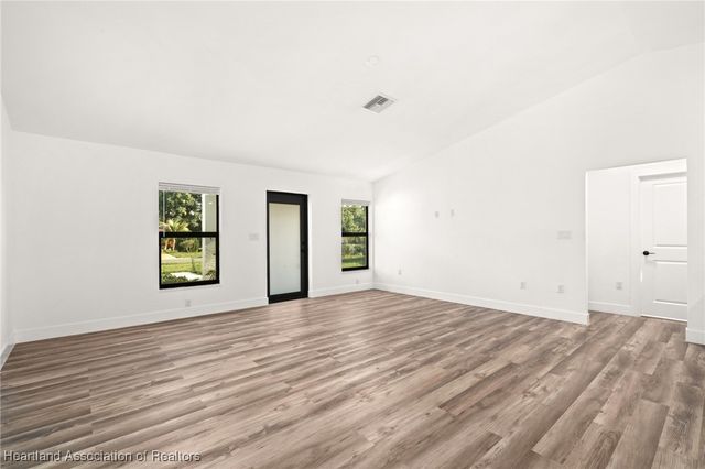 111 Blue Moon Avenue, Lake Placid, FL 33852