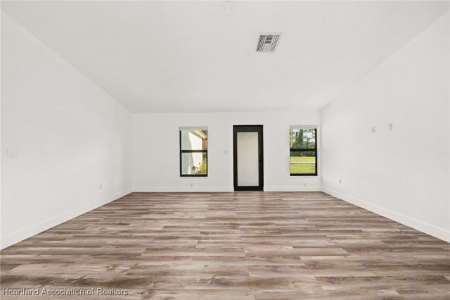 111 Blue Moon Avenue, Lake Placid, FL 33852