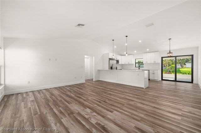 111 Blue Moon Avenue, Lake Placid, FL 33852