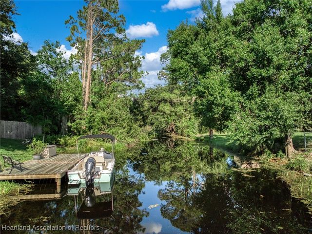 111 Blue Moon Avenue, Lake Placid, FL 33852