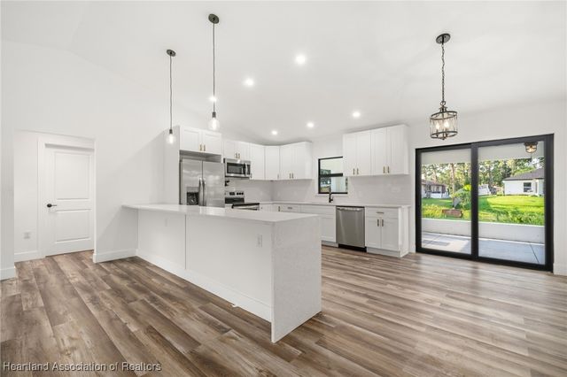 111 Blue Moon Avenue, Lake Placid, FL 33852