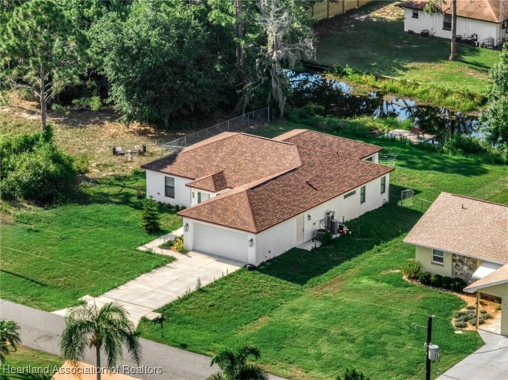 111 Blue Moon Avenue, Lake Placid, FL 33852