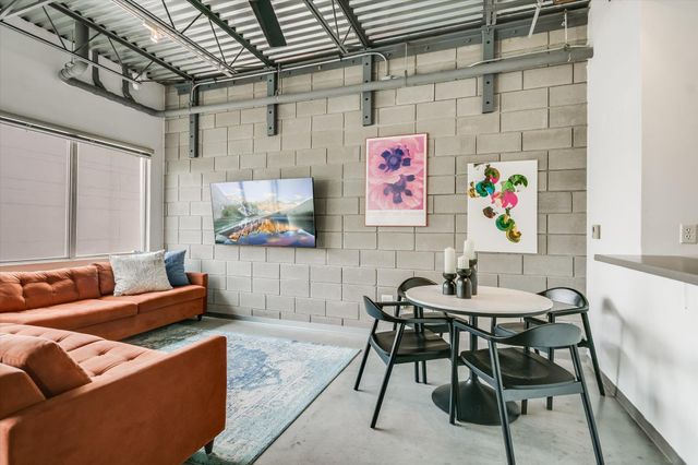 4801 S Congress Ave D6, Austin, TX 78745
