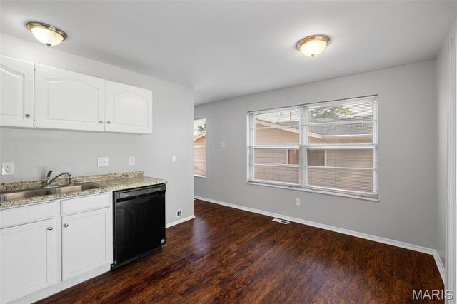 2050 Trotter Way, Florissant, MO 63033
