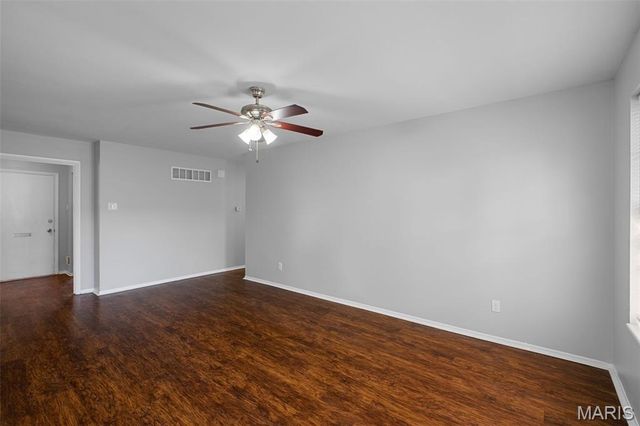 2050 Trotter Way, Florissant, MO 63033